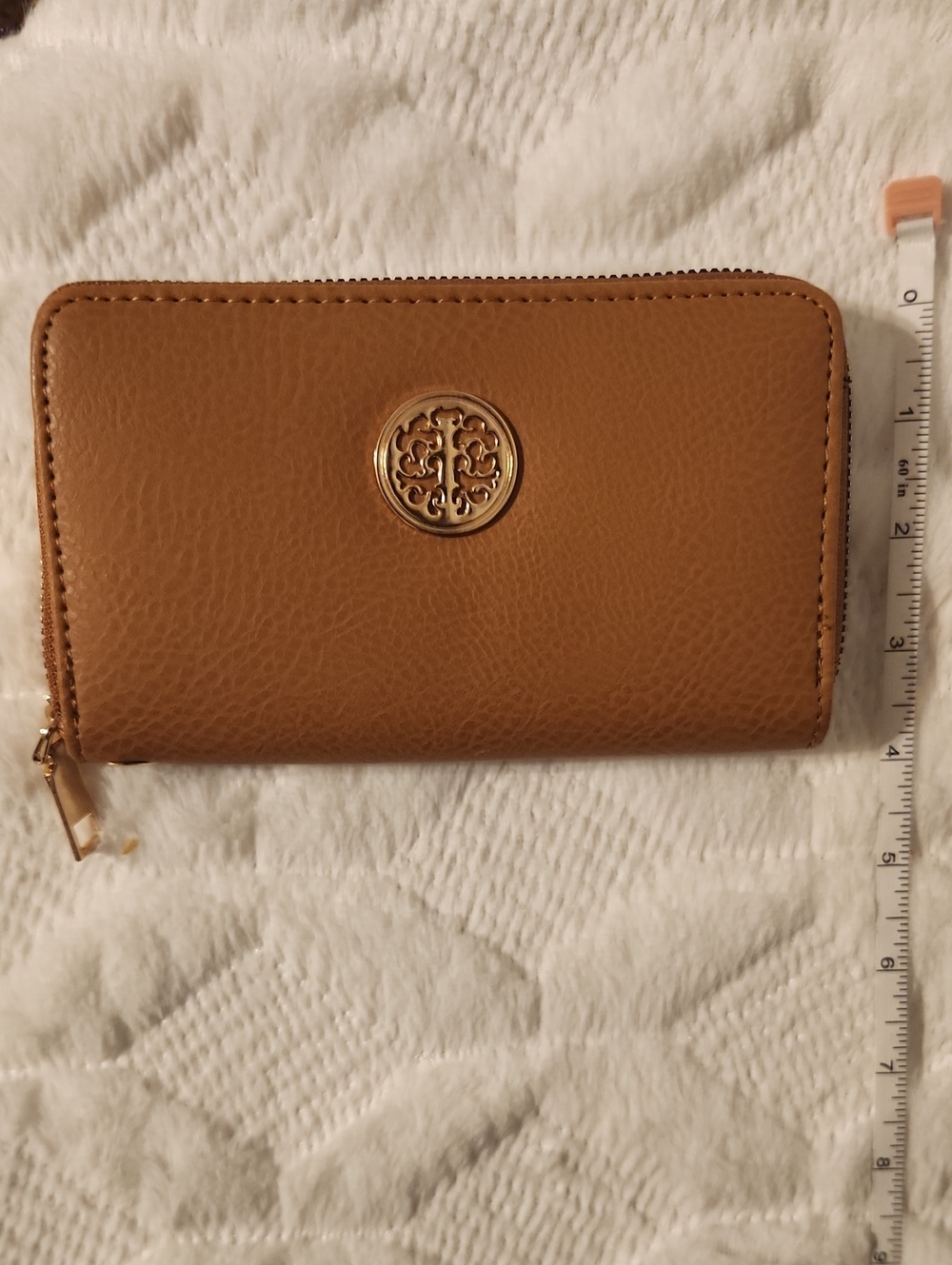 Classic Zip-Around Wallet in Tan with Gold Accent - Picture 3 of 6